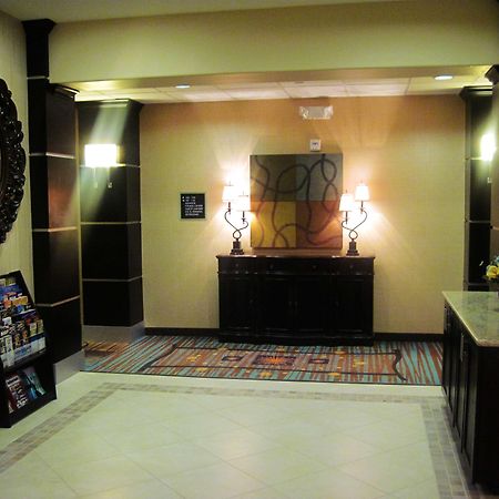 Best Western Plus Midland Suites Интерьер фото