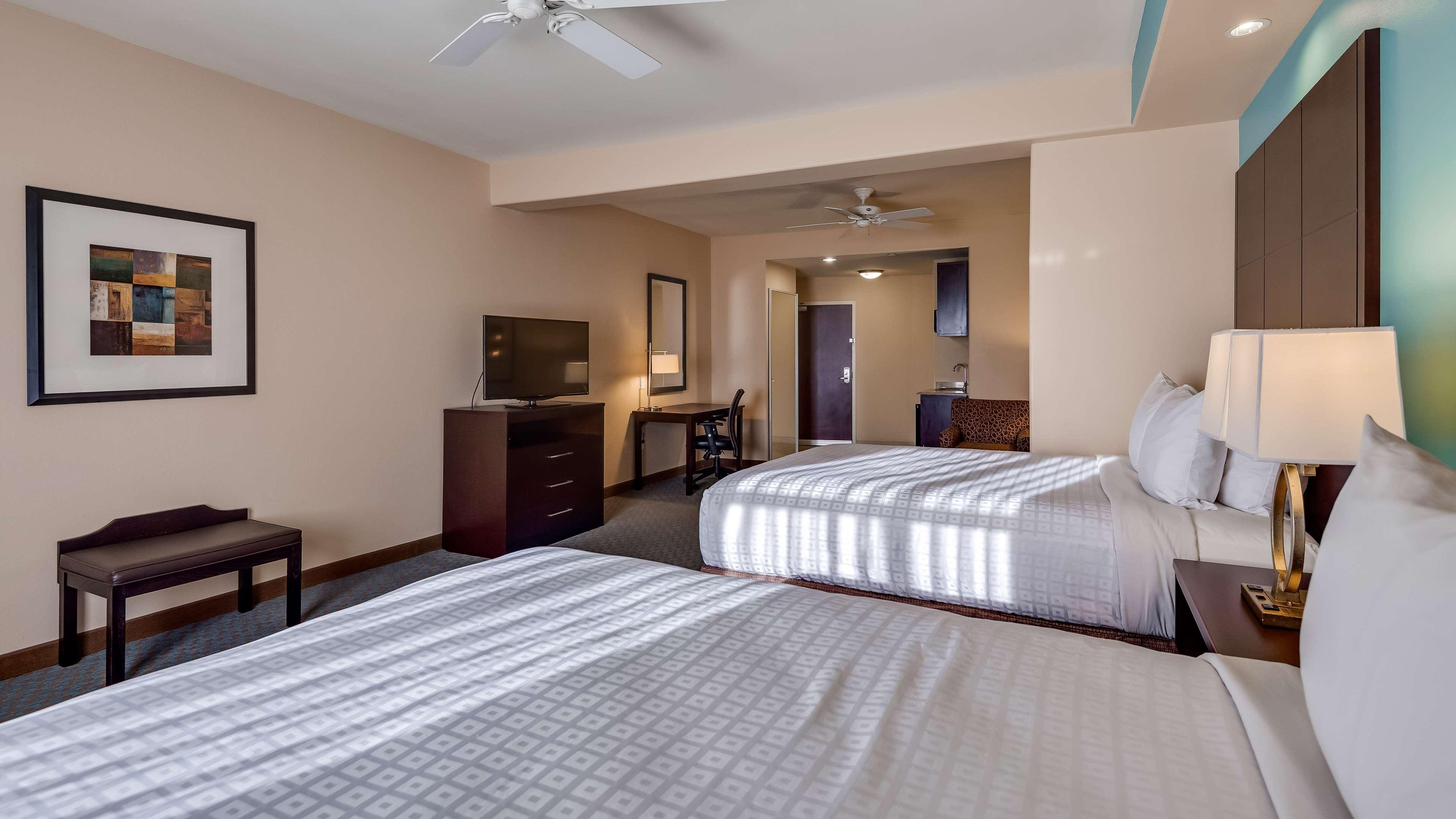 Best Western Plus Midland Suites Экстерьер фото