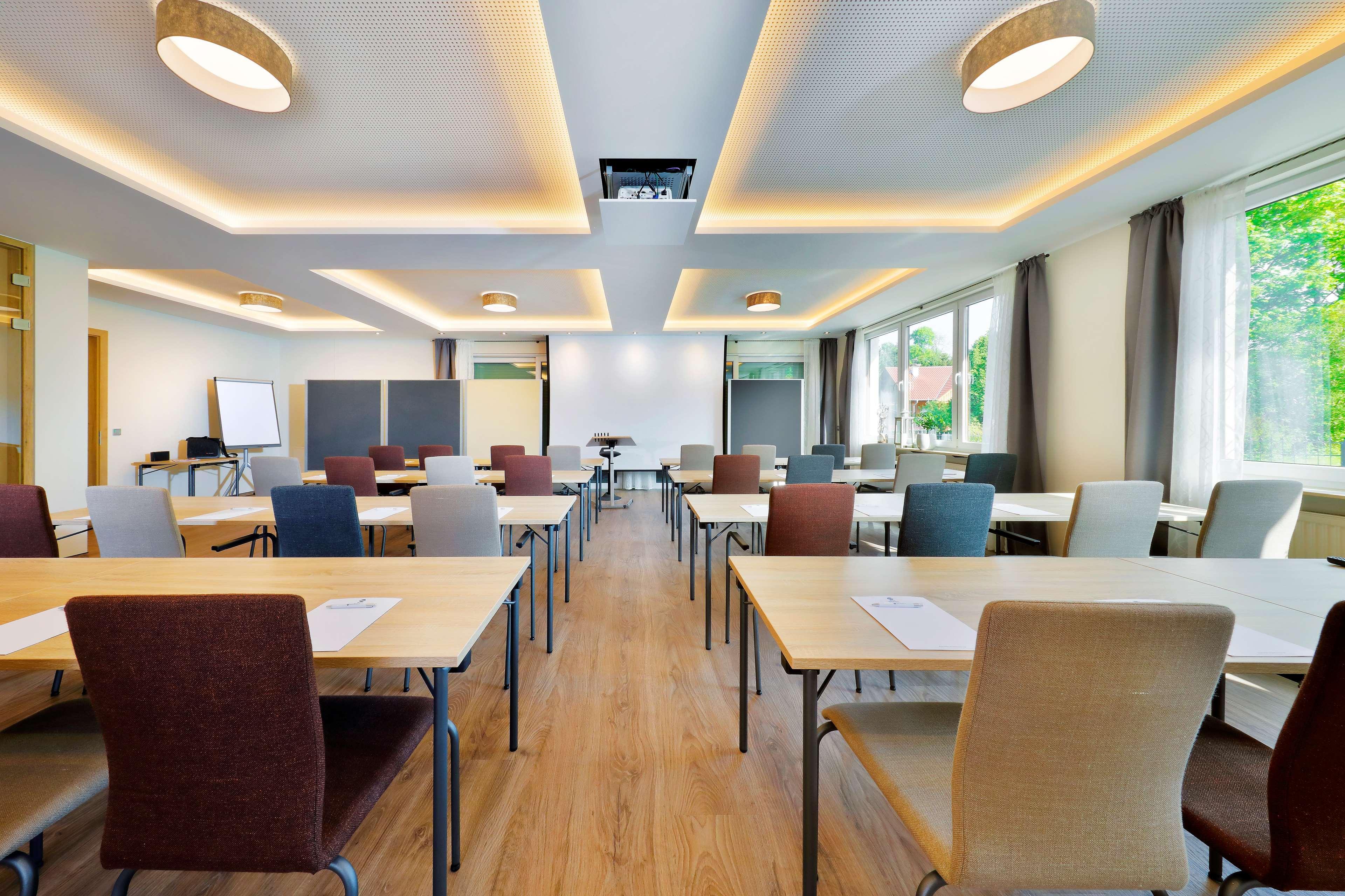 Best Western Plus Midland Suites Экстерьер фото