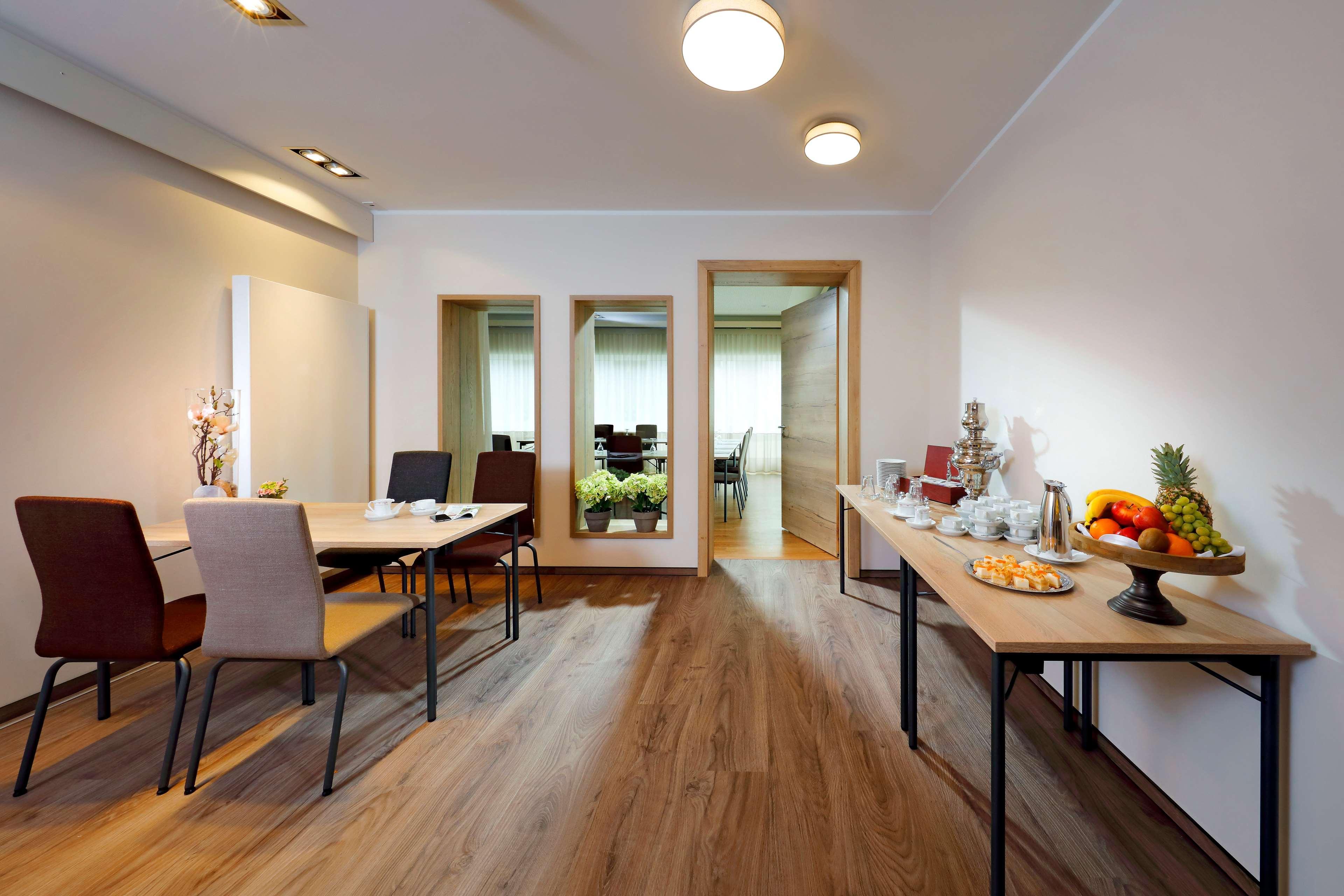 Best Western Plus Midland Suites Экстерьер фото